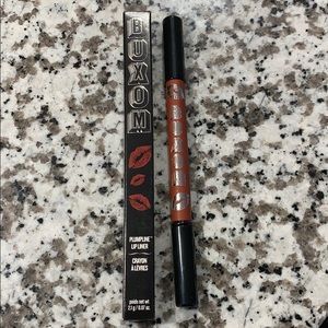 Buxom Plumpline Lip Liner in covert affair.